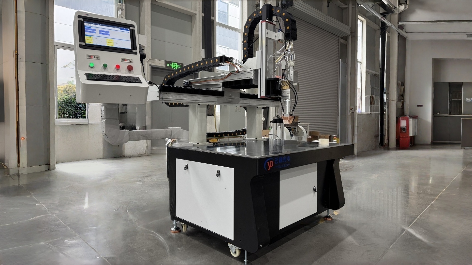3 Axis based laser cladding machine 1